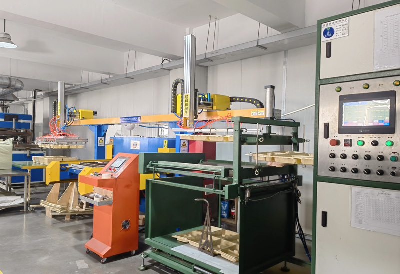 全自动私服机械手